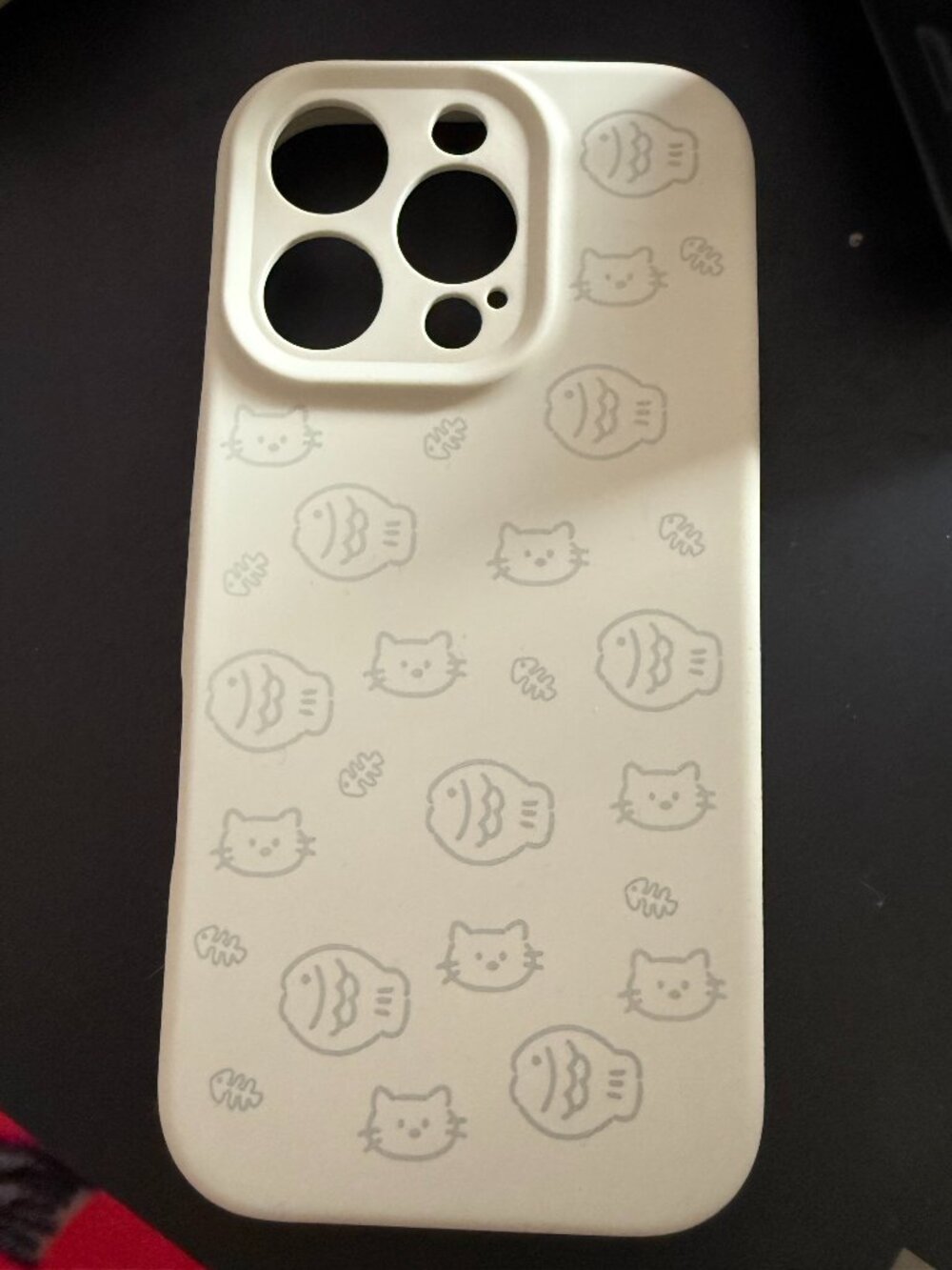 Cute Cat & Fish Silicone Case | Like New Cream Beige